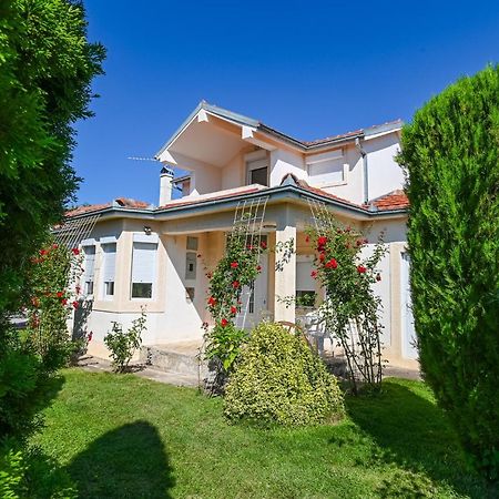 Vila Hristov Villa Delcevo Exterior foto